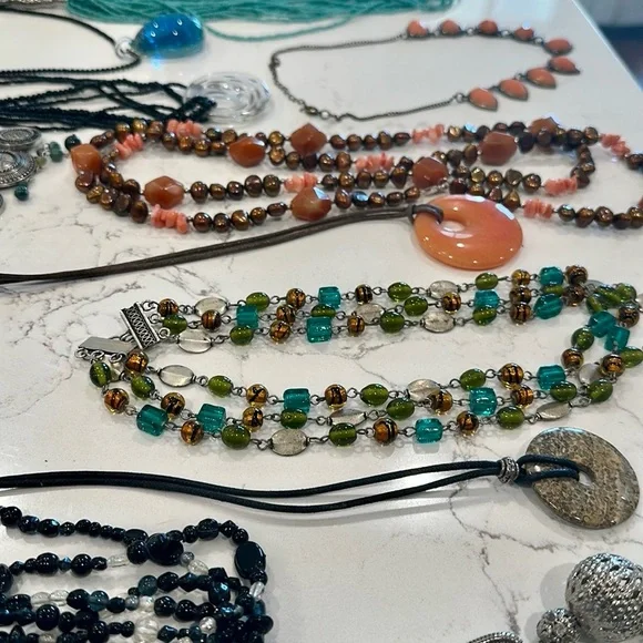 Bundle of Fashion Jewelry 25 pieces - Picture 15 of 16